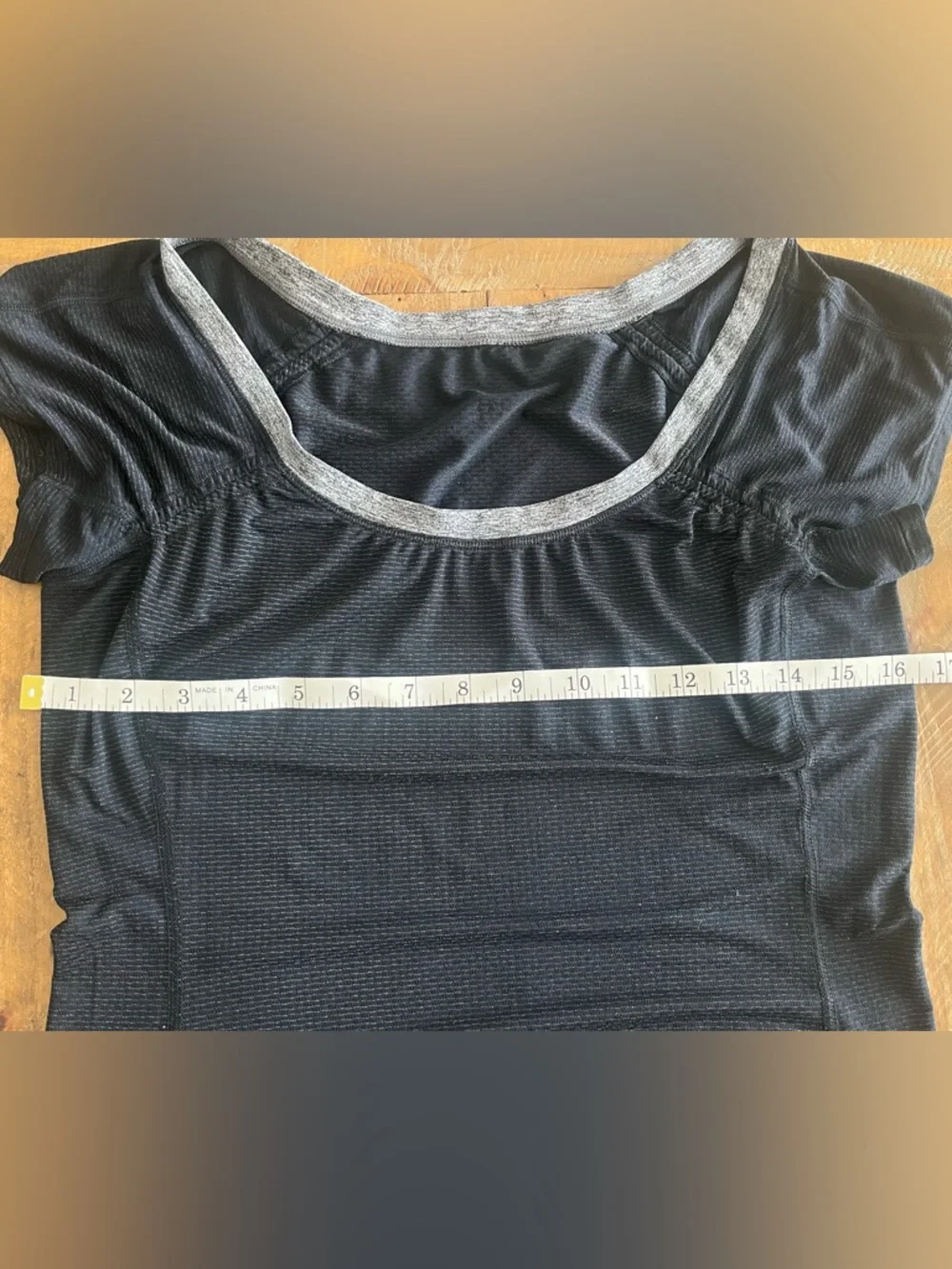 Lululemon Women’s Black Short-Sleeve Athletic Top with Heather Trim - Picture 4 of 6